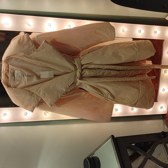 Beautiful Water Resistant Wrap Jacket! - Picture 1 of 6